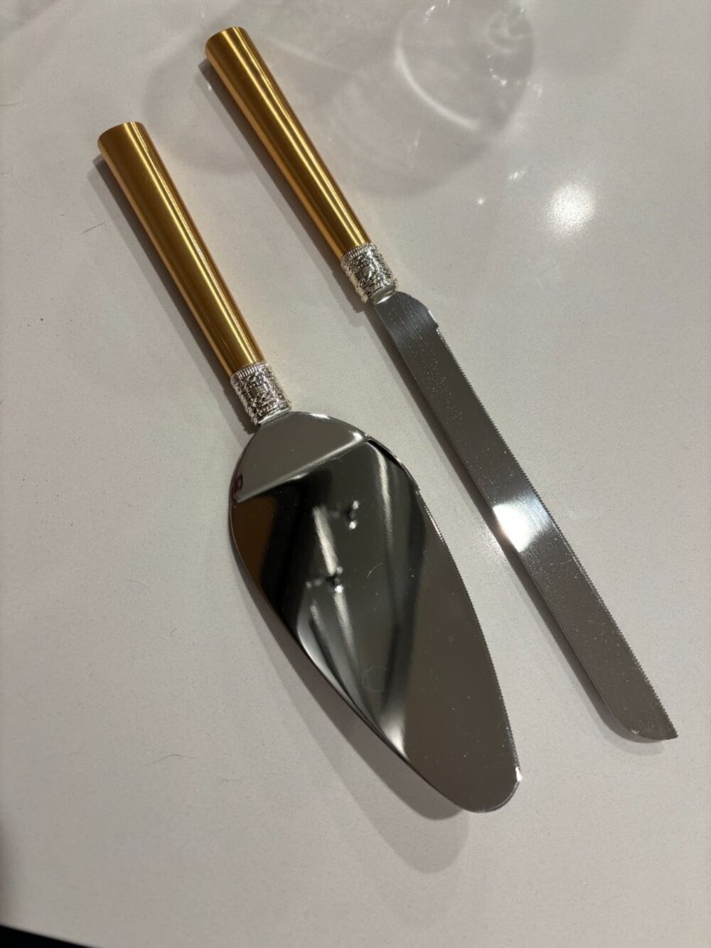 Wedgwood Vera Wang With Love Gold Cake Knife and Server